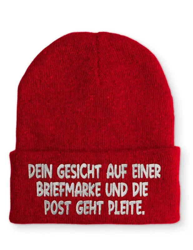 Dein Gesicht auf einer Briefmarke und die Post geht Pleite. Statement Beanie Mütze mit Spruch - tshirtladen - Mütze