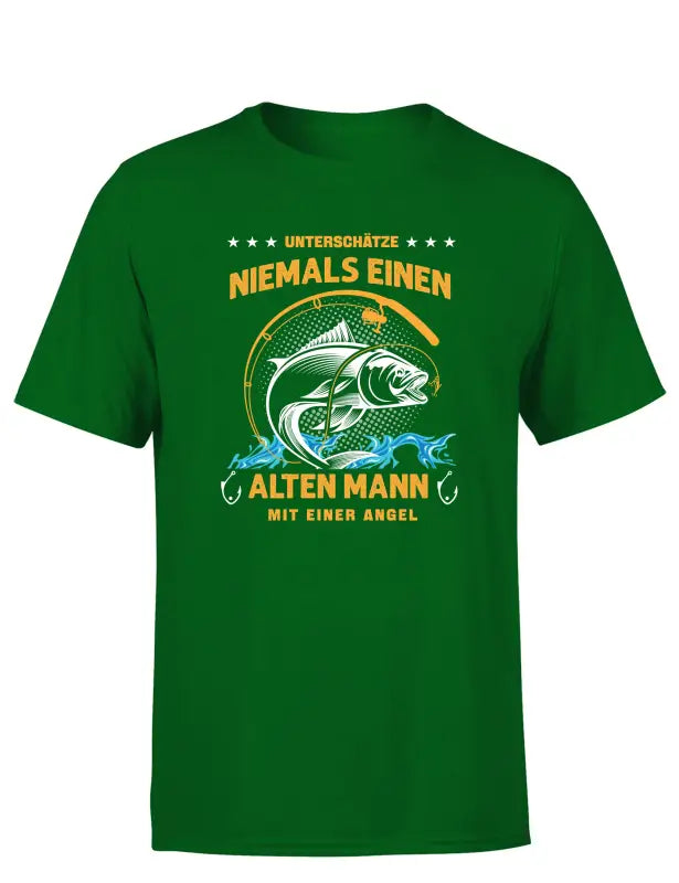 Unterschätze Niemals Einen Alten Mann Mit Einer Angel Herren T - Shirt