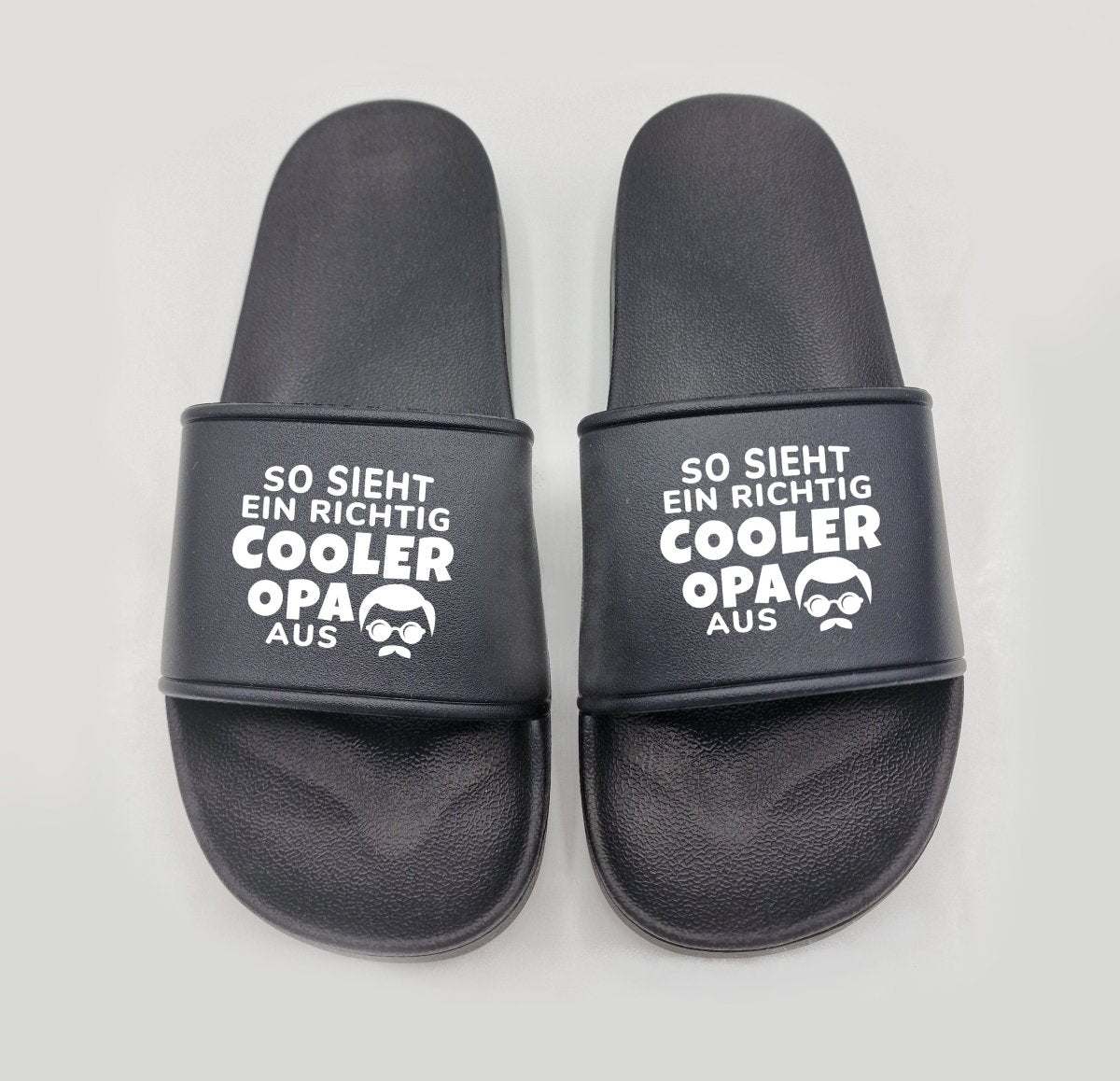 Badeschuhe So sieht ein richtig cooler Opa aus - Schwarzer - Kaffee