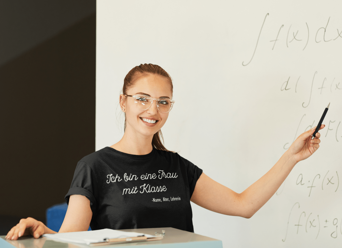 Ich bin eine Frau mit Klasse Damen T-Shirt - Schwarzer - Kaffee