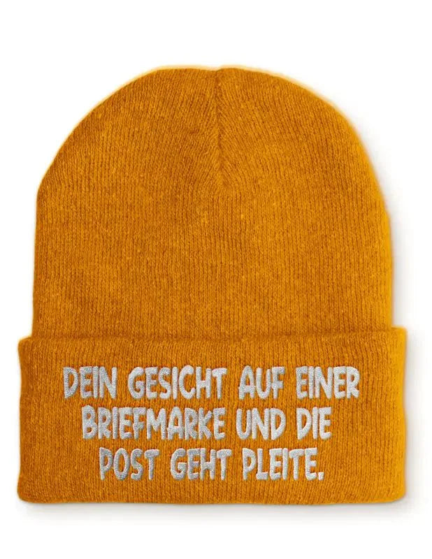 Dein Gesicht auf einer Briefmarke und die Post geht Pleite. Statement Beanie Mütze mit Spruch - tshirtladen - Mütze