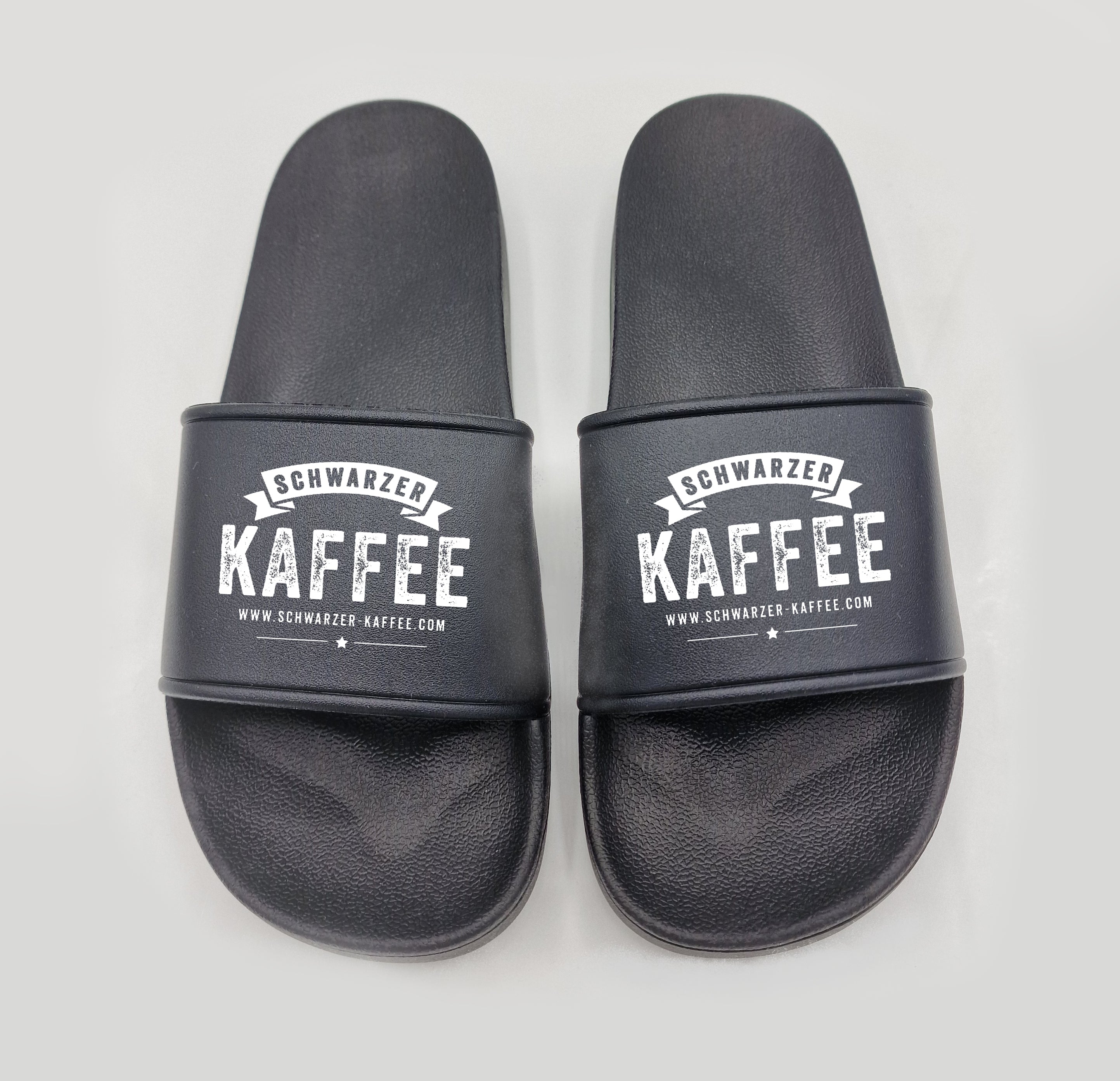 Badeschuhe Schwarzer Kaffee